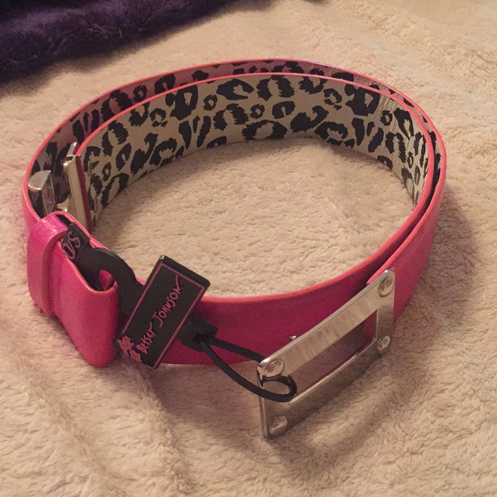 Betsy Johnson belt (0/S)